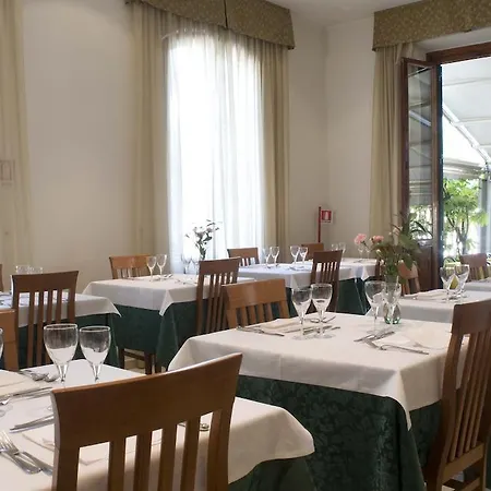 Vittoria 3* Viareggio