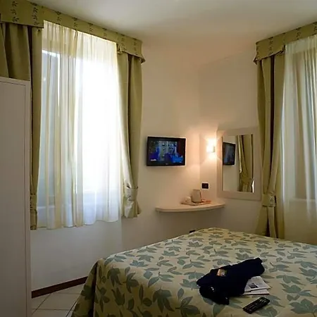 Hotel Vittoria 3*