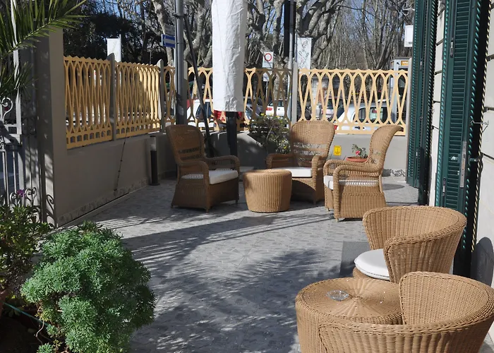 Отель Vittoria 3*