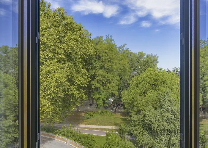 Отель Vittoria 3*