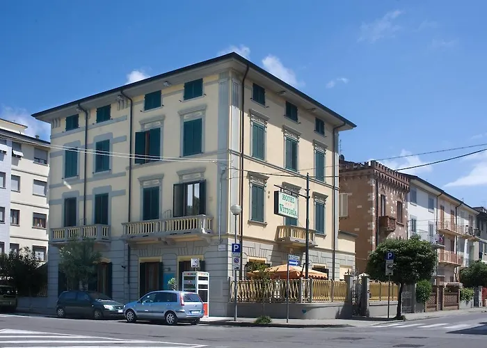 Vittoria Отель Виареджо