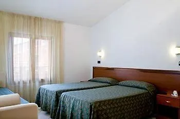 Vittoria 3*